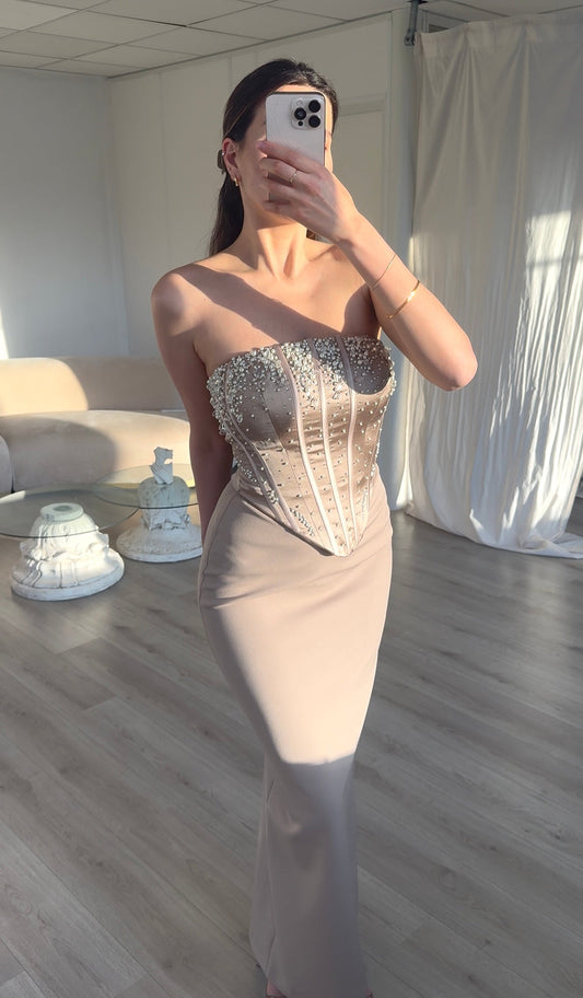 The Nella dress beige