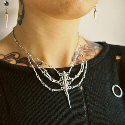 MYSTIC SPINE NECKLACE